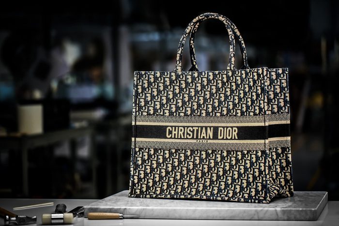 Los bolsos más icónicos y populares de Christian Dior: historia, estilo y exclusividad